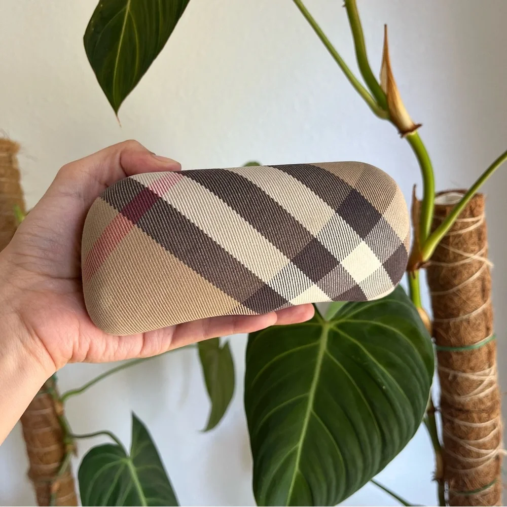 Burberry Classic Nova Check Eyeglass Sunglasses Case
